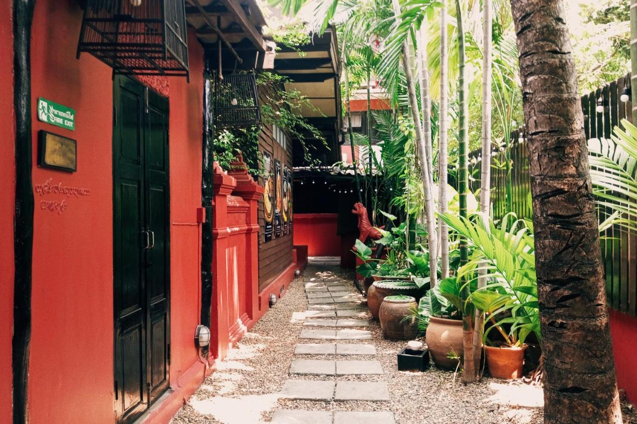 Hotel Tri Yaan Na Ros Colonial House Chiang Mai Exterior foto